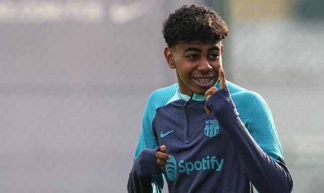 Lamine Yamal en un entrenamiento con el FC Barcelona